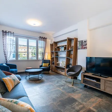 Brand New 2 Bedrooms Heart Of